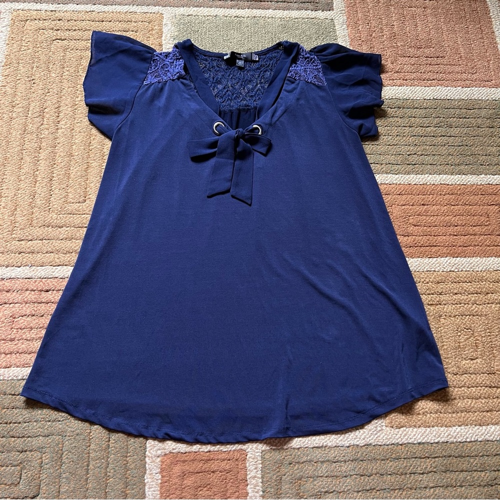 Tutta Bella Maternity Top | Navy Blue | Lace on Back | Tie Top | Size M